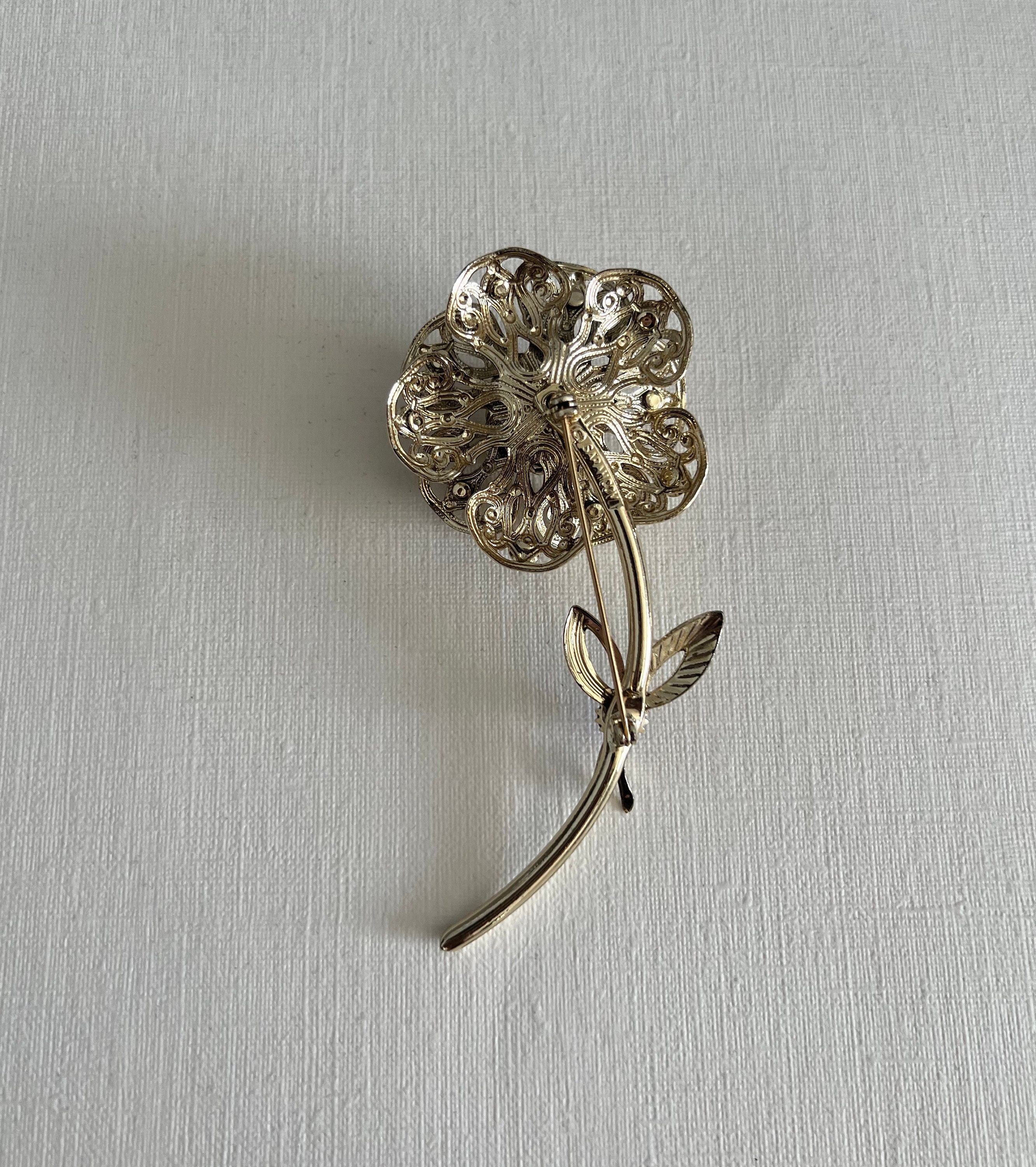 Broche Vintage Signée Sarah Cov - Ornée De Perles Et Cristal Boréalis - Couleur Or - Modèle 4252 - Occasion