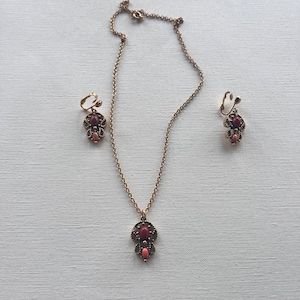 Vintage Avon gold tone brown beads pendant necklace and dangle clip on earrings jewelry set