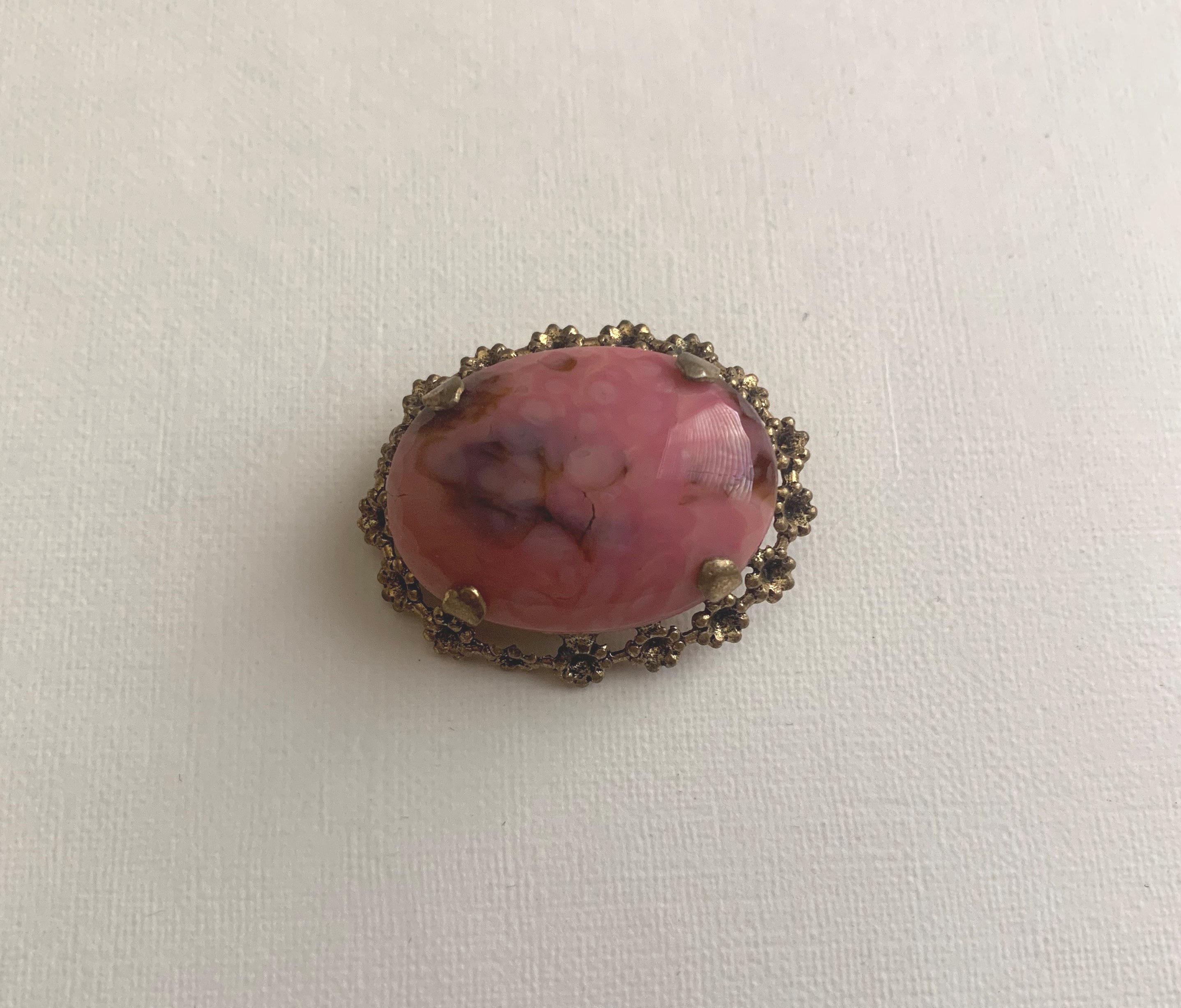 Broche Vintage Style Empire - Cabochon Marbre Rose & Bois Exotique | Laiton | Bijou Ancien XXème