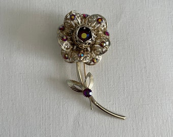 Vintage Sarah Coventry „1961 Fashion Flower“ gold bis rot aurora borealis Strass Blumenbrosche
