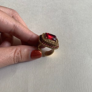 Vintage Rose Flores Ringgröße 58, Gold mit rotem Strassstein, Ringgröße 52