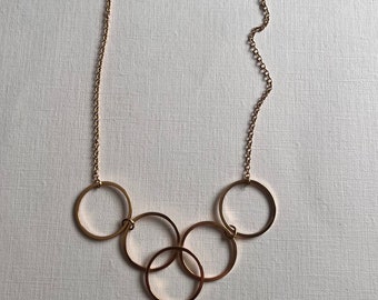 Vintage Avon gold tone circles linked chocker necklace