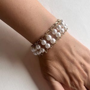 Vintage Sarah Coventry 1970s double strand faux pearl bracelet