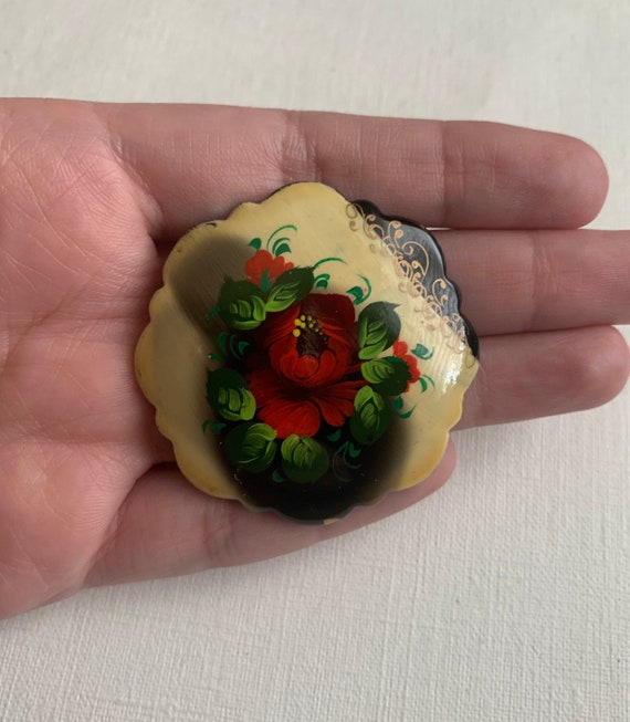 Vintage Russian lacquer red flower round brooch - image 1