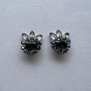 Vintage Mid-century gray and aurora borealis rhinestone clip on earrings