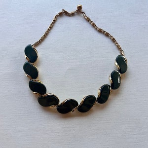 Vintage Lisner gold tone gray thermoset necklace