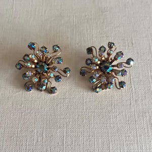 Vintage Art Deco aurora borealis rhinestone delicate star burst clip on earrings