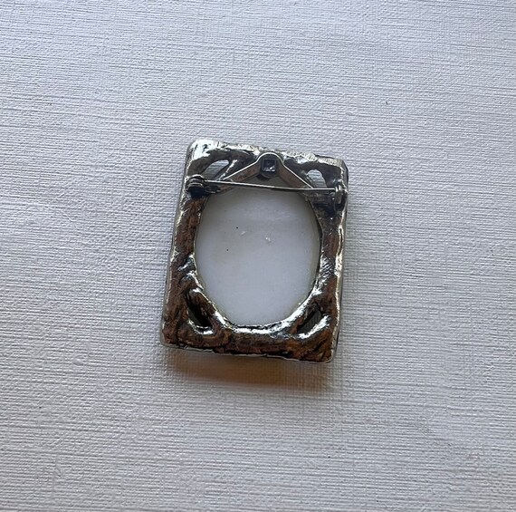 Vintage silver tone fancy cat rectangular brooch - image 3