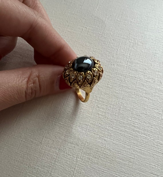 Vintage gold tone black jet set cabochon with rhi… - image 3