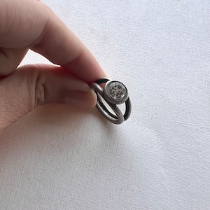 Vintage silver tone solitaire rhinestone statement ring size 7