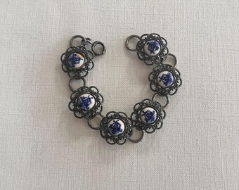 Bracelet Vintage Années 1970 - Plaque Porcelaine Florale Sur Métal Argenté - Fermoir Crochet - Occasion