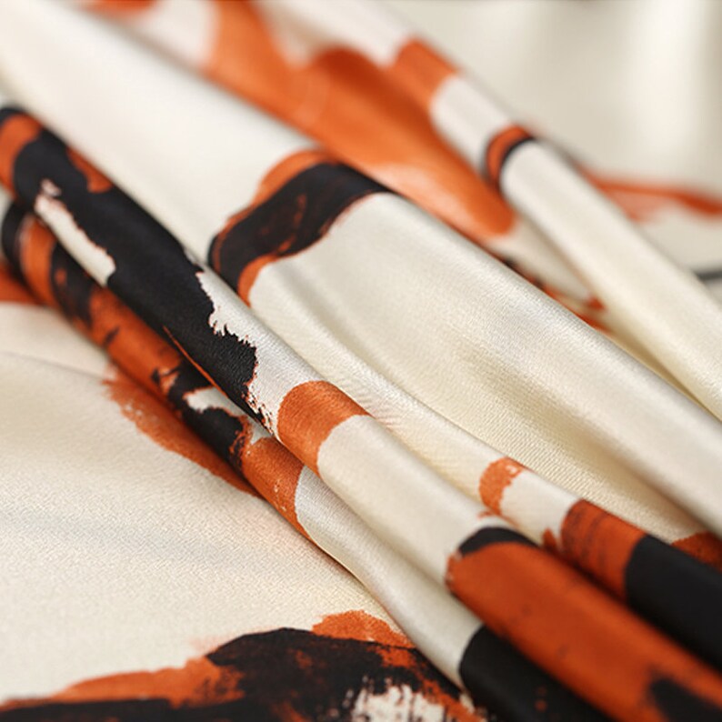 136CM 16MM Painting Print Thin Silk Crepe De Chine Fabric for Summer Dress Blouse Skirt Shirt Pants Scarf E1012