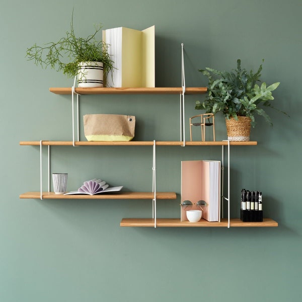 Link shelving unit made from wood and metal