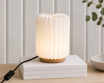 Origami Wood and Paper Table Lamp – Minimalist Bedside Light, Scandinavian Japandi Lamp, Modern Geometric Accent Lighting, Paper Desk Lamp