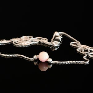 Natural Conch Shell Bead in Sterling Silver Choker Pendant Necklace with Adjustable Box Chain