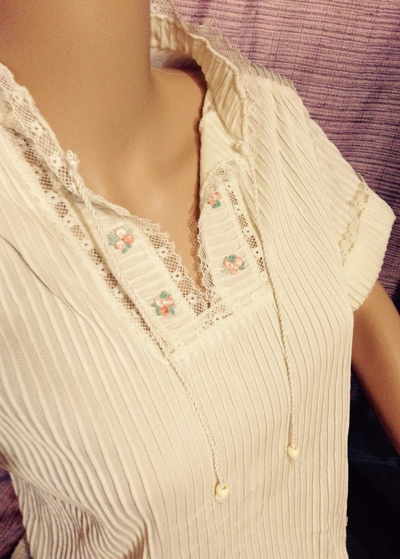 Vintage Blouse; Short Sleaved Cream Pleated with Lace Trim and Flower Embroidery Top