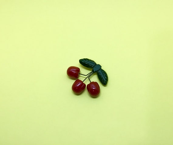 1930s Triple Cherries Rare Bakelite Brooch Pin - image 8