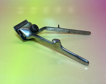 DAISY-00 Manual Handheld Clippers By Peter J Michaels Co. Vintage 1930’s