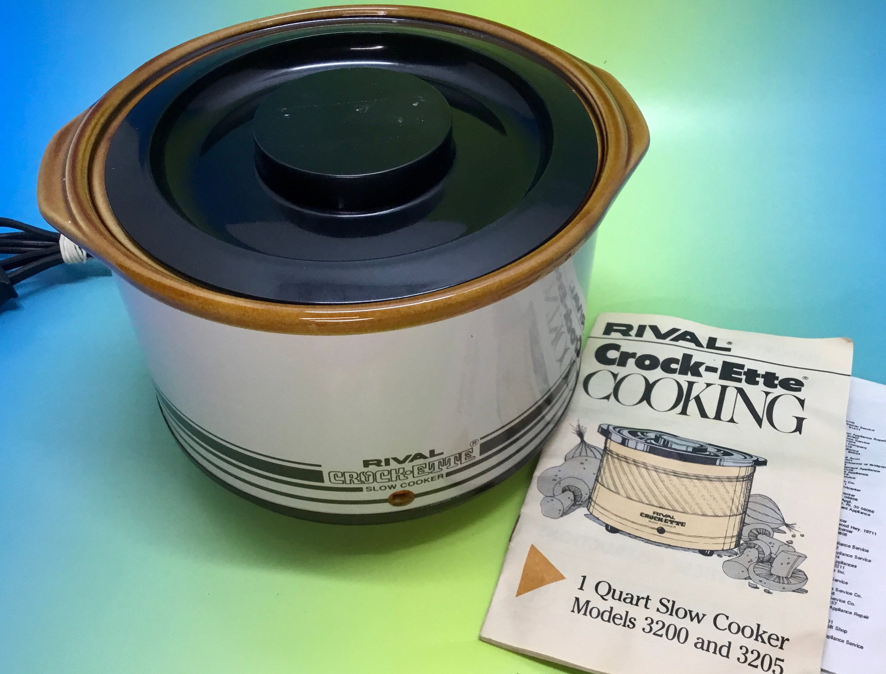 Rival Crock Pot Mo. 3100/2 3-1/2 Qt Vintage Slow Cooker A Garden