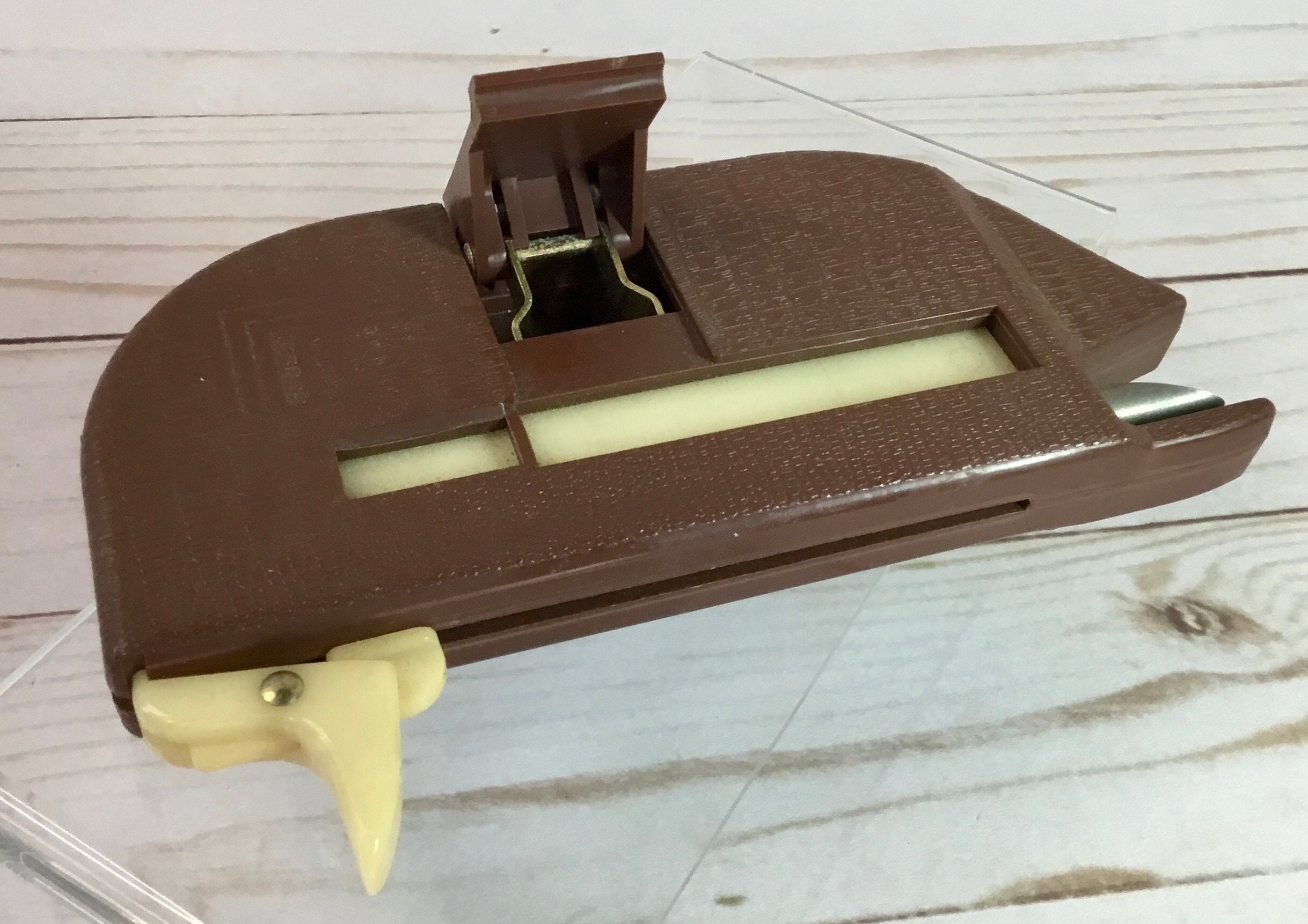 Laredo Bakelite Filter Cigarette Maker Vintage 1970's