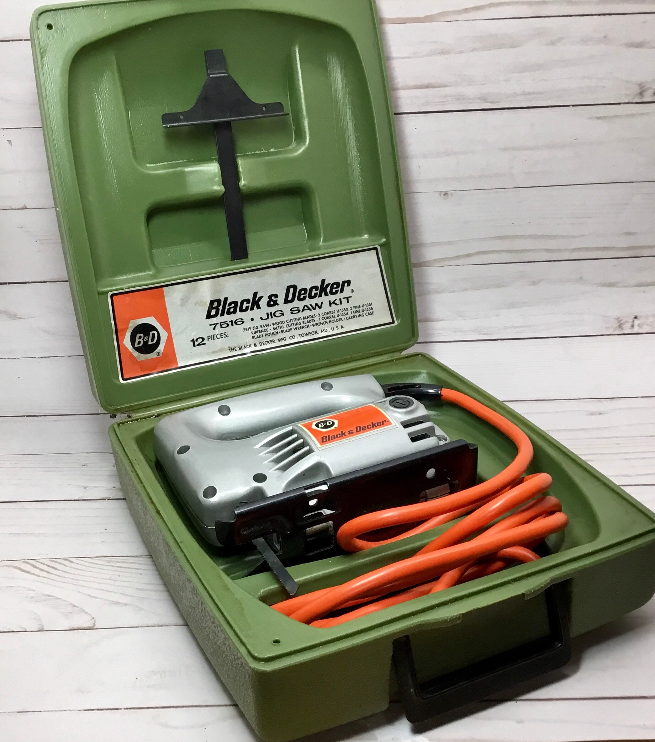 BLACK+DECKER CA - @joyandasher found his father's old BLACK+DECKER® circular  saw. Looking as good as it works. What's the oldest tool in your  collection? Show us using #BLACKANDDECKER.