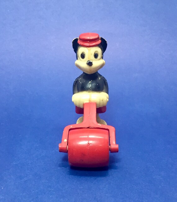 walking mickey mouse toy