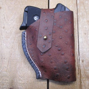 Ruger LCP, LCP II, Max 380, étui en cuir, avec/sans protection laser Crimson Trace. Cuir de vachette marron à motif d'autruche. Fabriqué par le vendeur aux États-Unis image 8