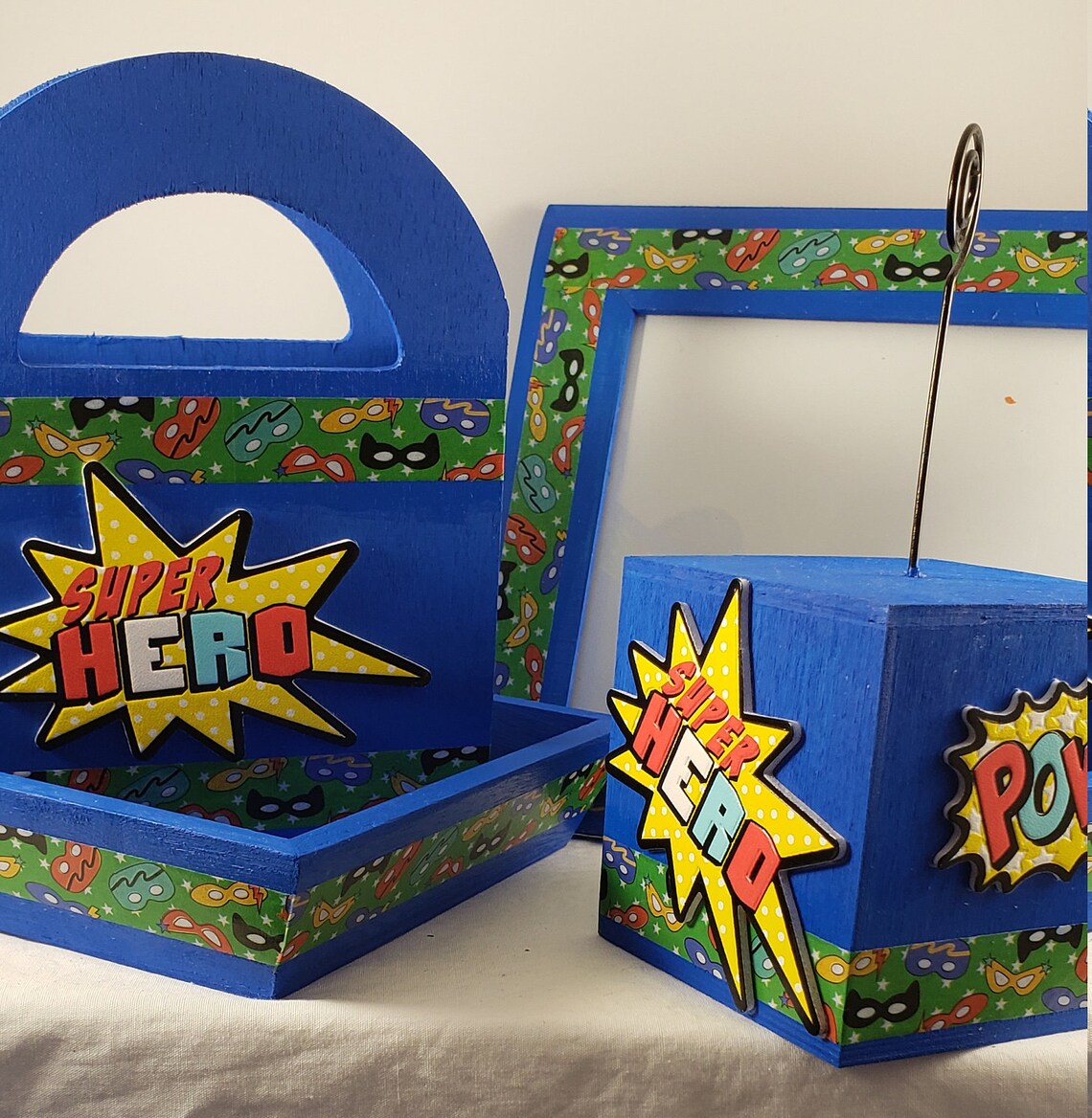 25 % Rabatt auf hellblaue Superhelden-Kollektion | Etsy