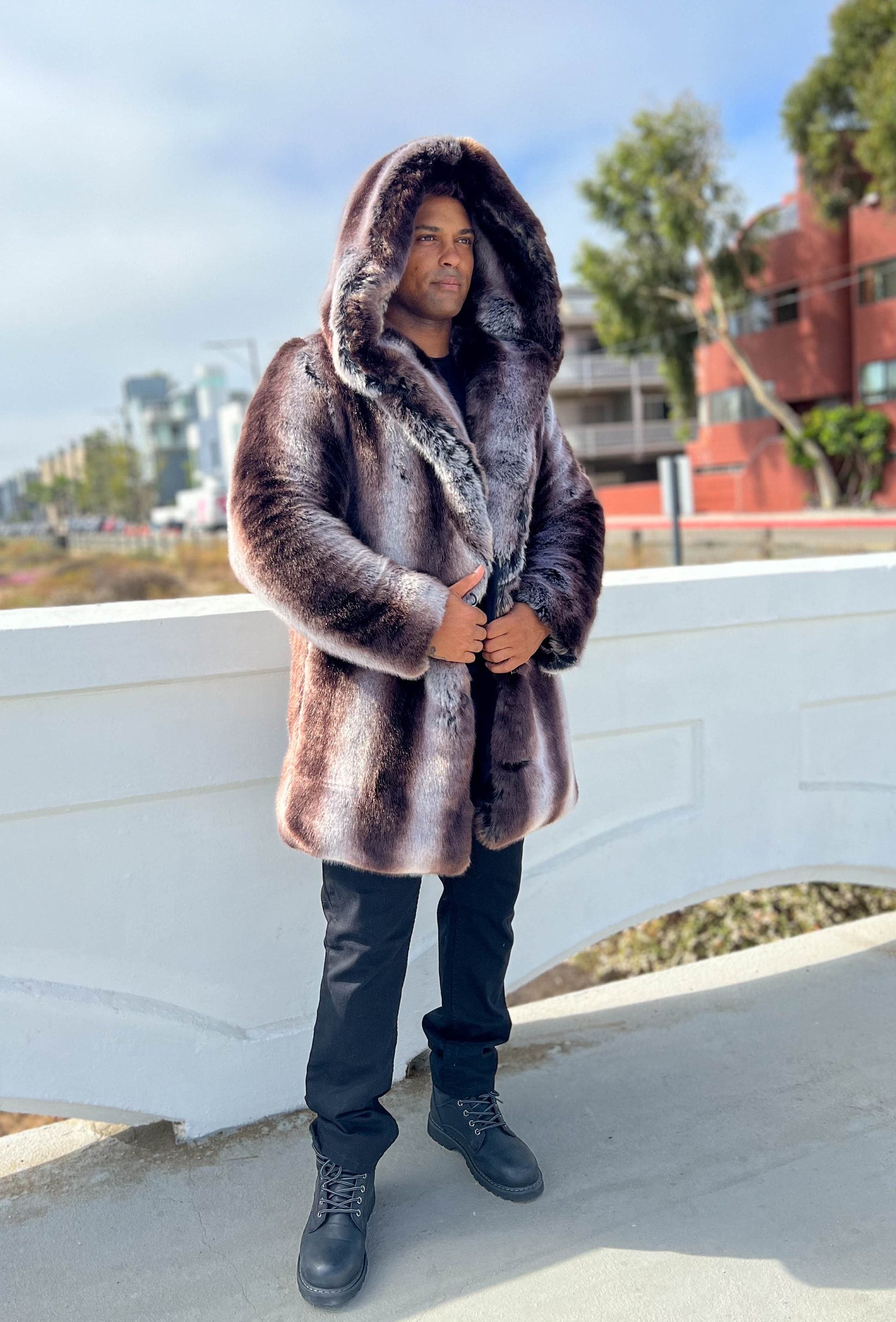 Men's Short Faux Fur Chinchilla Winter Coat in White Black