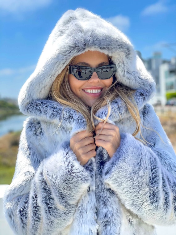 Women's Faux Fur Chinchilla Hooded Coat in Tissavel Truffle Brown