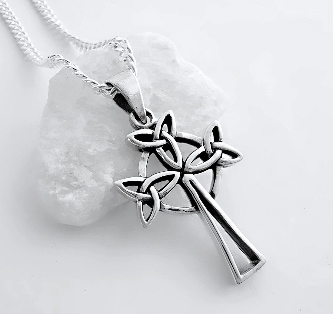 Collana con nodo celtico in argento sterling: ciondolo con Triquetra irlandese - Italia