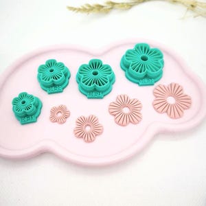 R108 Tagliabiscotti a forma di fiore l Tagliabiscotti in pasta polimerica l Tagliabiscotti in argilla l Tagliabiscotti in argilla Fimo l Tagliabiscotti in argilla l Stampo per orecchini