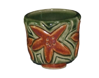 2 ounce oz Elegant Japanese style Sake yunomi / Red & Green Chawan / Handleless Teacup, Handmade Wheel Thrown ceramic pottery