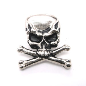 Skull and Crossbones Nickel Plated 1.25&quot; Concho 2039-21 by Stecksstore