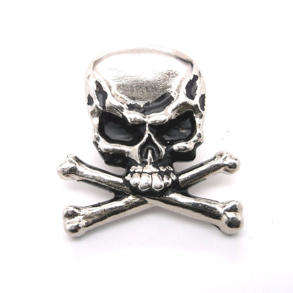 Skull and Crossbones Nickel Plated 1.25" Concho 2039-21 by Stecksstore