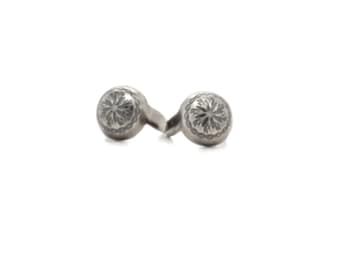 Sunburst Nail Head Antique Nickel 1/4" Dia. Spots 100 pk NH20343-21 Made in USA