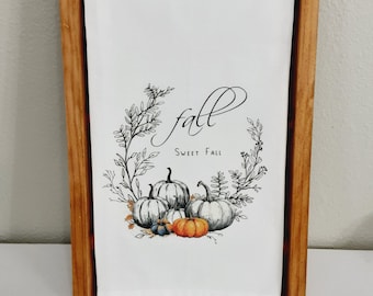 Fall Pumpkin Wreath Towel, Autumn Flour Sack Towel, Rustic Fall Sweet Fall Tea Towel, Kitchen Linens, Farmhouse Pumpkin Decor, Guest Towel