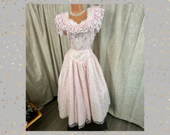 Vintage 1970s  Frothy Pink Lace Prom Dress w/Ruffled Cupcake Bodice, Sash Tie, Wedding, Garden Party, Retro Prom, Fairy Princess, 36”B,28” W