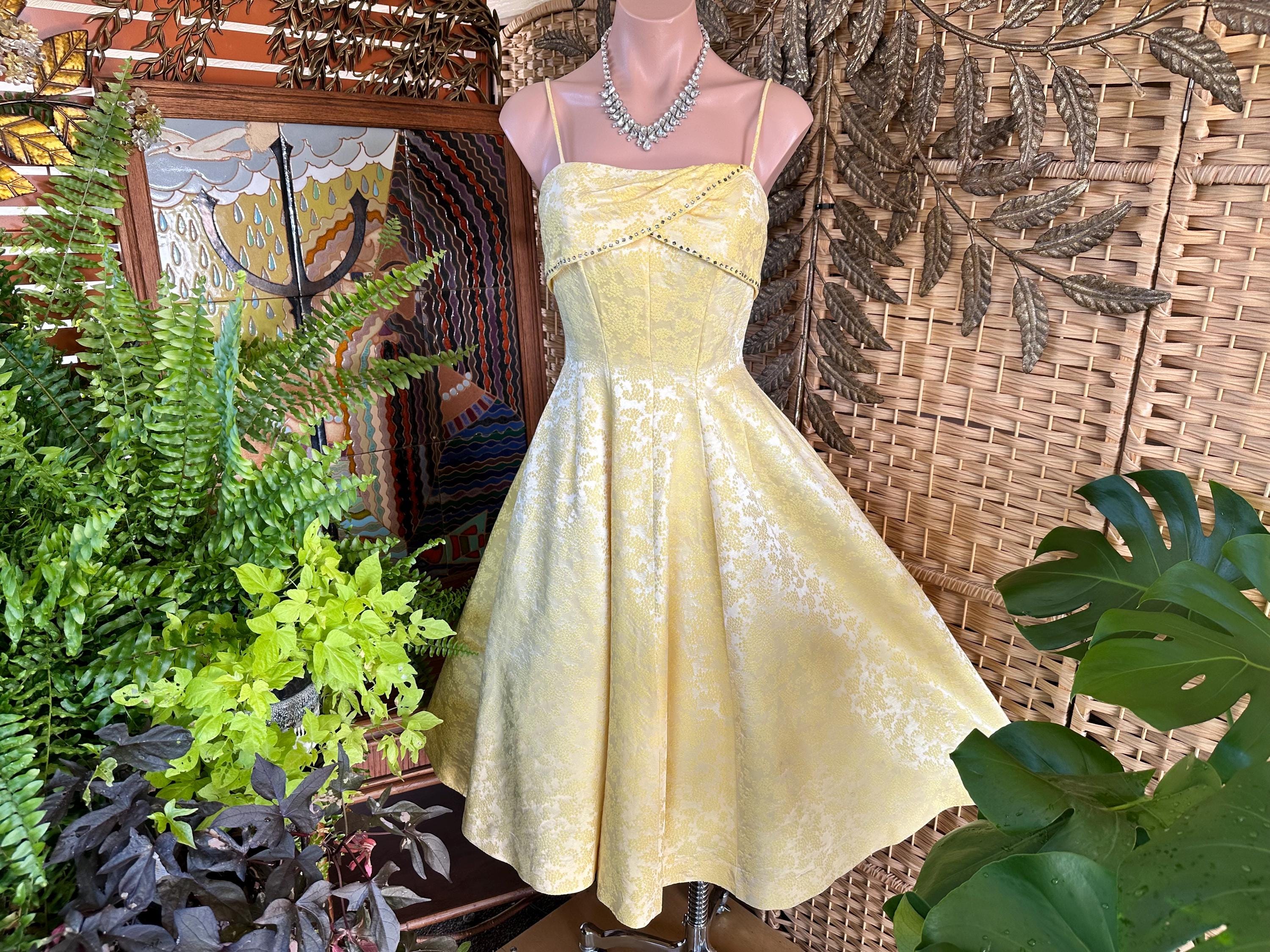slim fit dress slacks 1950s Vintage Audrey Hepburn's Outfit in Roman Holiday, White/Khaki / M main image 0