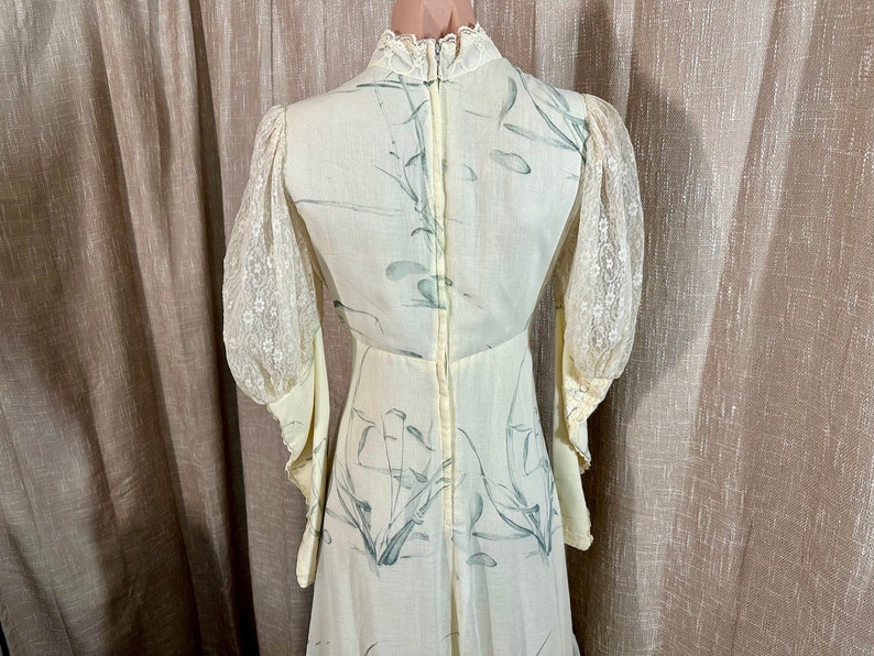 Vintage 70s Victorian Romantic Gunne Sax Maxi Dress, Floral Voile w/Lace Yoke, Puffy Bishop Sleeves, Garden Party, Wedding, Bridesmaid, 35B image 6