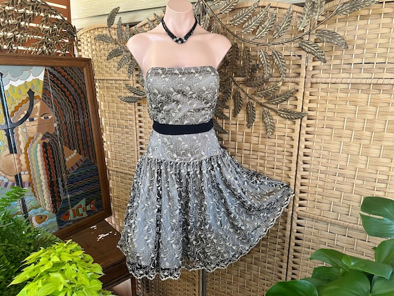 jessica mcclintock dresses vintage Gunne Sax Evening Gown  size 7  Hotbox Vintage The buyer is responsible for checking measurements Simplicity 9461 vintage 1990s Jessica