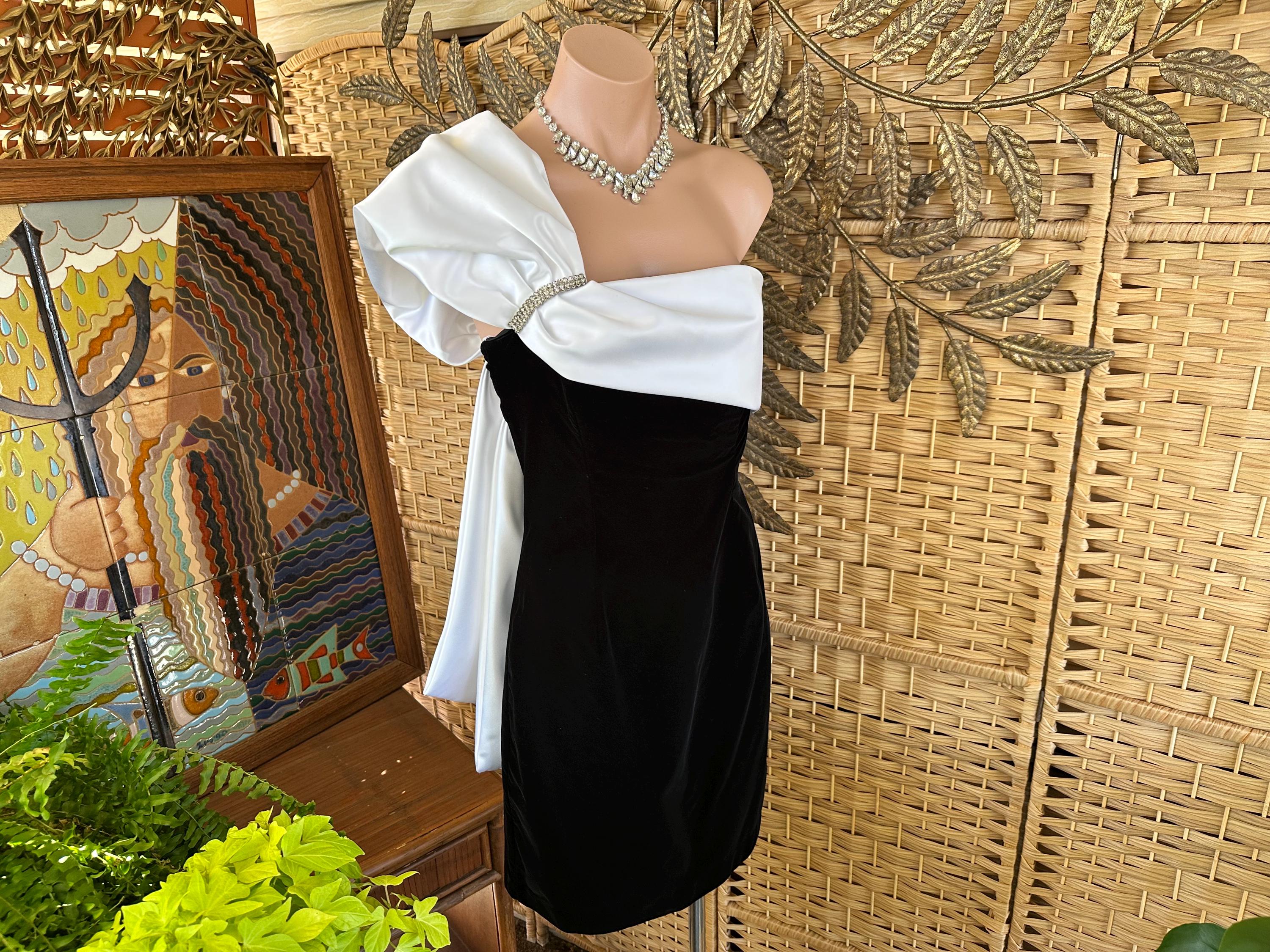 black kids dresser White Silk Crepe Bias Dress With Black Velvet Ribbon Bow Detail – Rodarte main image 0