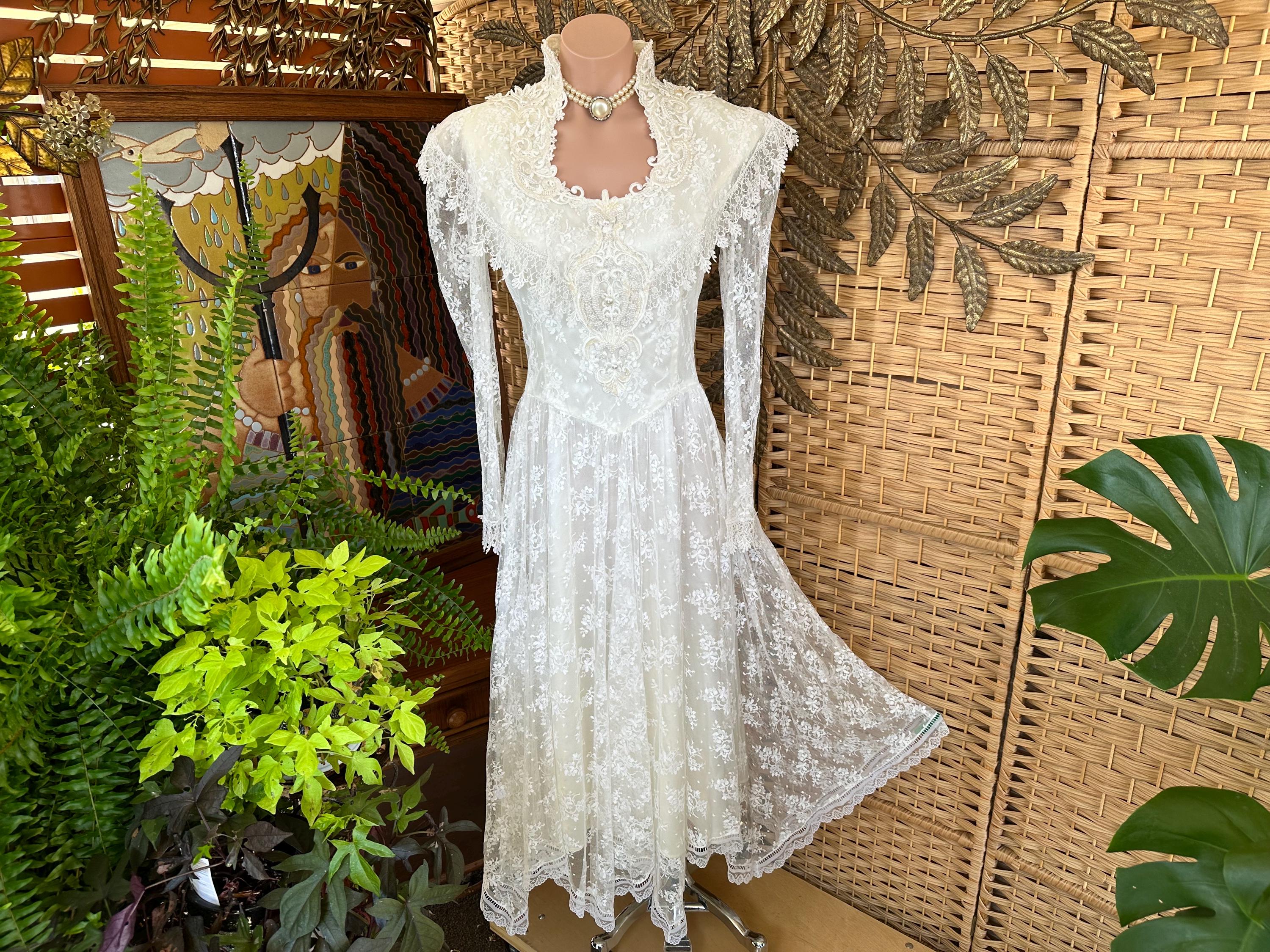 strapless open back dress star-wars-a-new-hope-complete-princess-leia-white-ceremonial-gown-costume -7955594.jpg?v=1765296798 main image 0