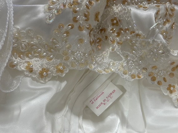 Vintage 1980s Beaded Satin Wedding Dress Gown w/C… - image 9