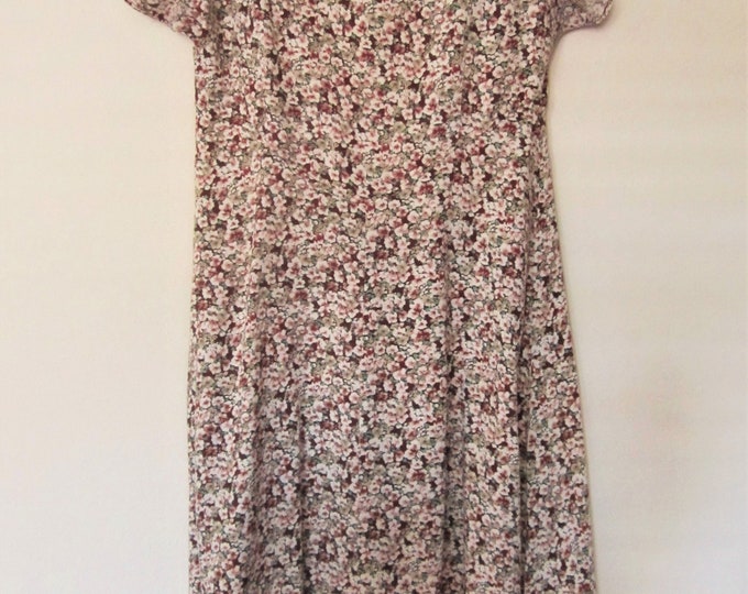 All That Jazzfloral Dress, in Spring Colors. Size 7/8. Stored in Smoke