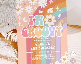 Puede incluir: Una colorida invitación de cumpleaños editable con un tema retro. El diseño presenta un arcoíris, margaritas y las palabras "TH GROOVY". Los detalles incluyen el nombre "Carla", la fecha, la hora y el lugar. Las palabras "Descarga instantánea" están en la parte superior.