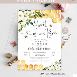 Op de afbeelding: Een baby shower uitnodiging met een aquarel illustratie van witte bloemen en een honingraatpatroon. De tekst luidt "Sweet as can Bee" en bevat details over het evenement, zoals de datum, tijd en locatie.