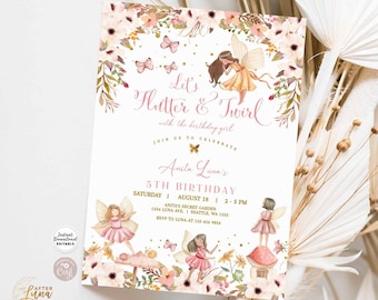 Peut inclure: Un modèle d'invitation imprimable sur le thème des fées. Le design présente des fées, des papillons et des éléments floraux dans des tons roses et pêche. Le texte comprend "Let's Flutter & Twirl" et les détails de l'événement pour un 5e anniversaire.