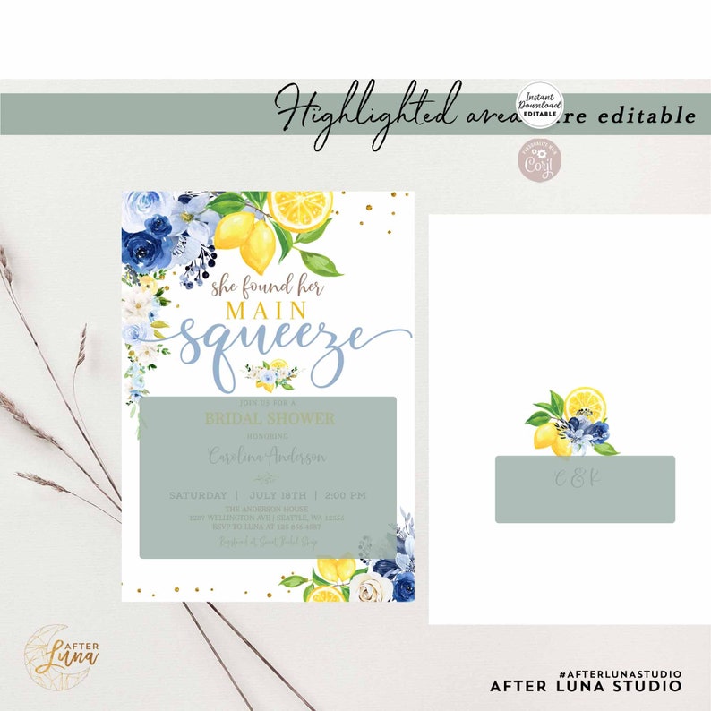 K&ouml;nnte beinhalten: Eine Zitronen- und Blumen-gestaltete Einladung zu einer Bridal Shower mit einem blauen und wei&szlig;en Blumenmuster. Die Einladung lautet "She found her main squeeze" und enth&auml;lt den Namen der Braut, Datum, Uhrzeit und Ort. Die Einladung ist editierbar.