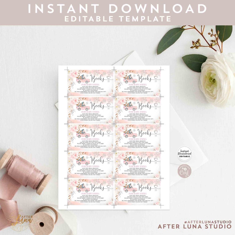 Pu&ograve; includere: Etichette per bomboniere per baby shower stampabili con un design floreale rosa e bianco. Le etichette presentano un camioncino dei cartoni animati con un albero di Natale e il testo "Libri per la piccola Emma".
